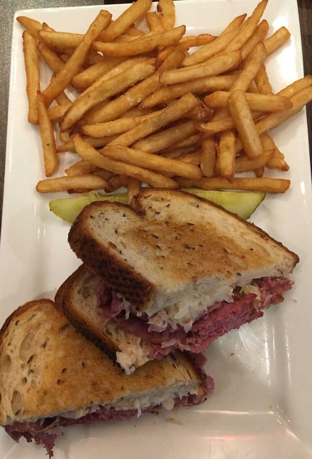 At Work Sports Bar & Grill | restaurant | 1190 E Higgins Rd, Elk Grove Village, IL 60007, USA | 8478719490 OR +1 847-871-9490