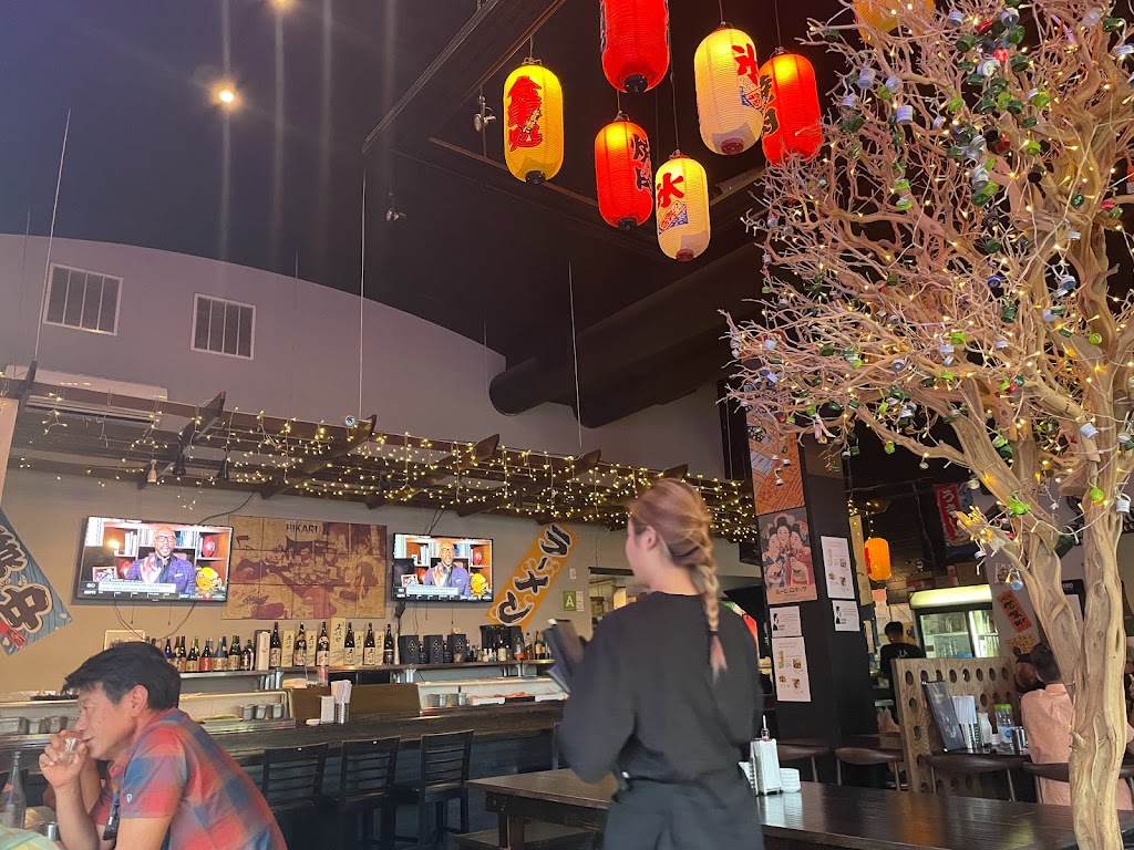 Sake House by Hikari | restaurant | 3465 W 6th St, Los Angeles, CA 90020, USA | 2133894000 OR +1 213-389-4000