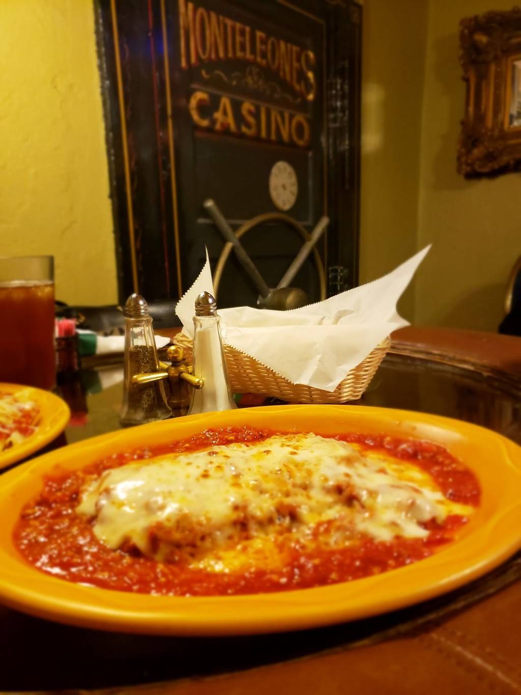 Monteleones Ristorante | restaurant | 3023 Gateway Blvd W, El Paso, TX 79903, USA | 9155664320 OR +1 915-566-4320