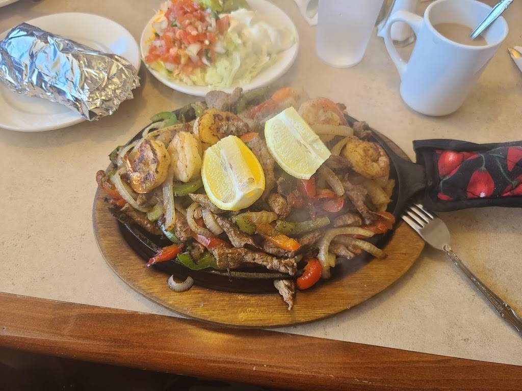 Creston Family Restaurant | restaurant | 802 W Taylor St, Creston, IA 50801, USA | 6417824238 OR +1 641-782-4238