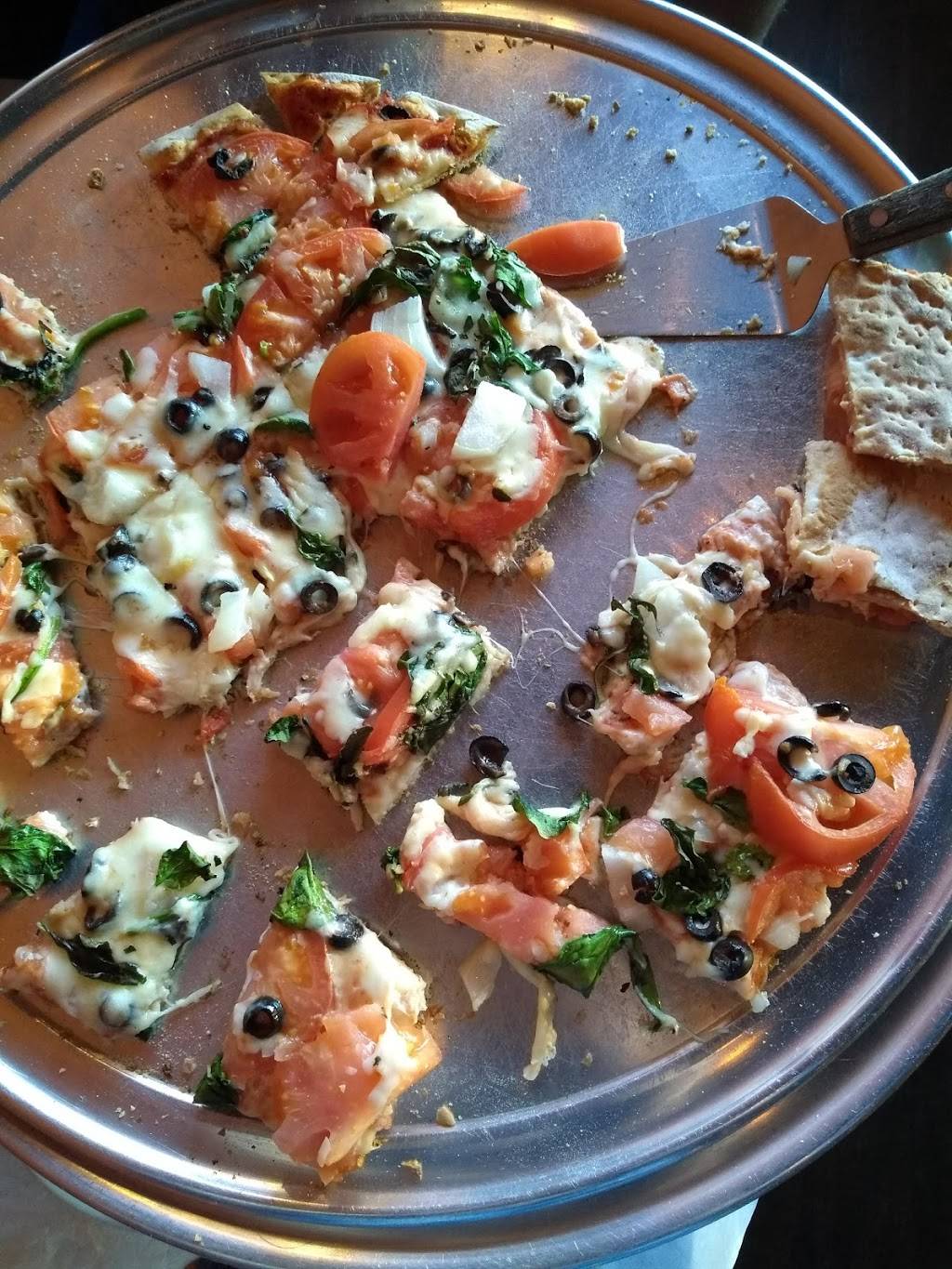 Frankie Ds Vino & Pizzeria | restaurant | 6316 52nd St, Kenosha, WI 53144, USA | 2626531327 OR +1 262-653-1327