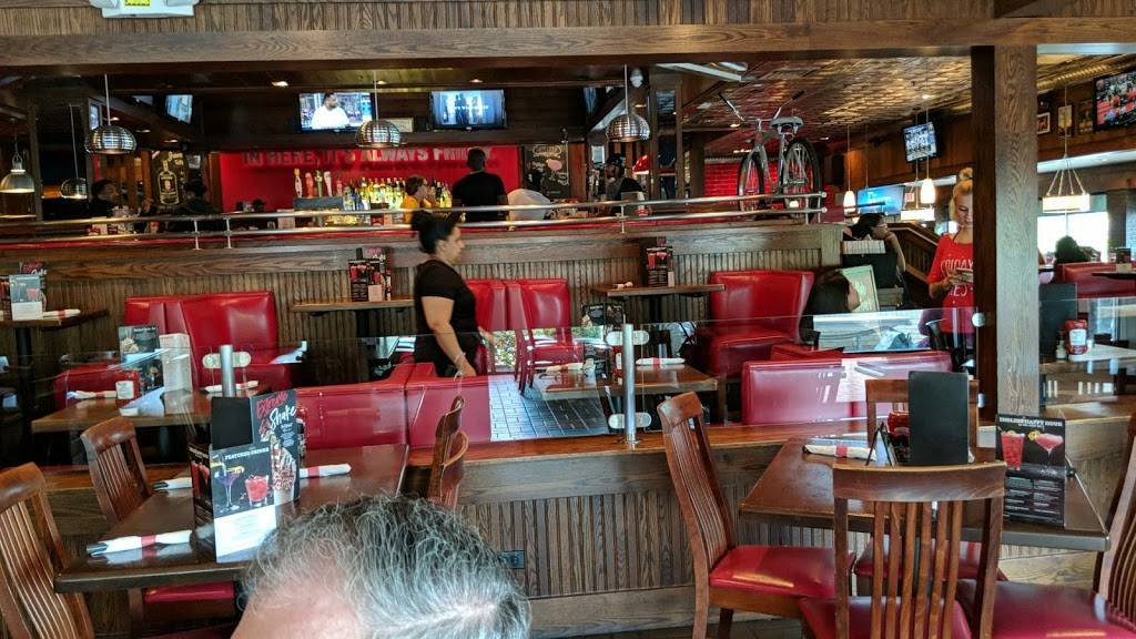 TGI Fridays | restaurant | 829 Merrick Ave, Westbury, NY 11590, USA | 5168328320 OR +1 516-832-8320