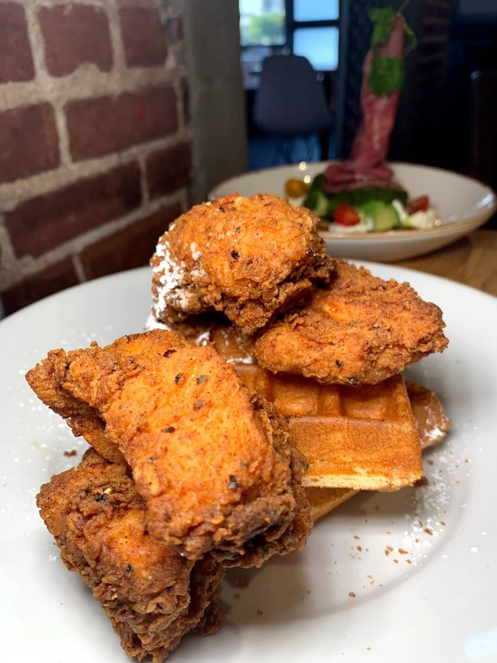 Central Grille | restaurant | 219 S Fair Oaks Ave, Pasadena, CA 91105, USA | 6264494499 OR +1 626-449-4499