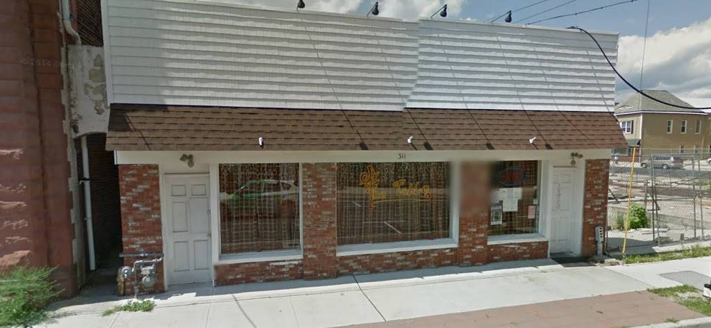 At the Table | restaurant | 311 Bond St, Asbury Park, NJ 07712, USA | 7324555093 OR +1 732-455-5093