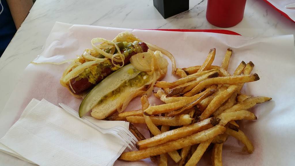 Sammys Red Hots | meal delivery | 1241 N Clybourn Ave, Chicago, IL 60610, USA | 3122667290 OR +1 312-266-7290