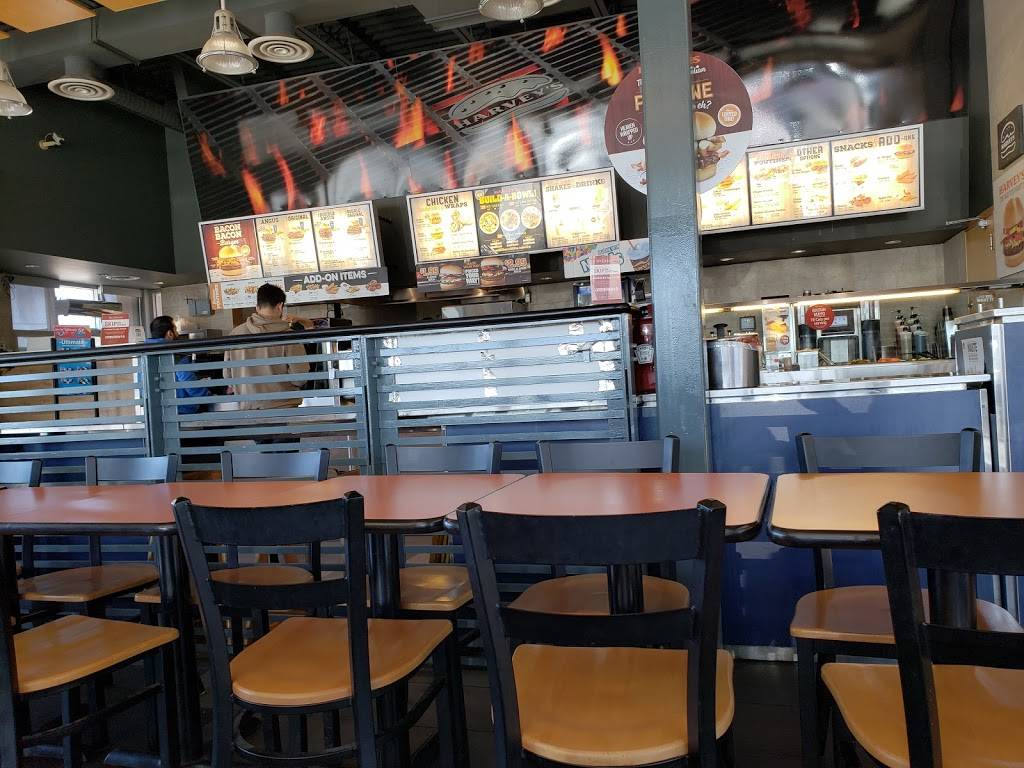 Harveys | restaurant | 6620 Finch Ave W, Etobicoke, ON M9V 5H7, Canada | 4167457500 OR +1 416-745-7500