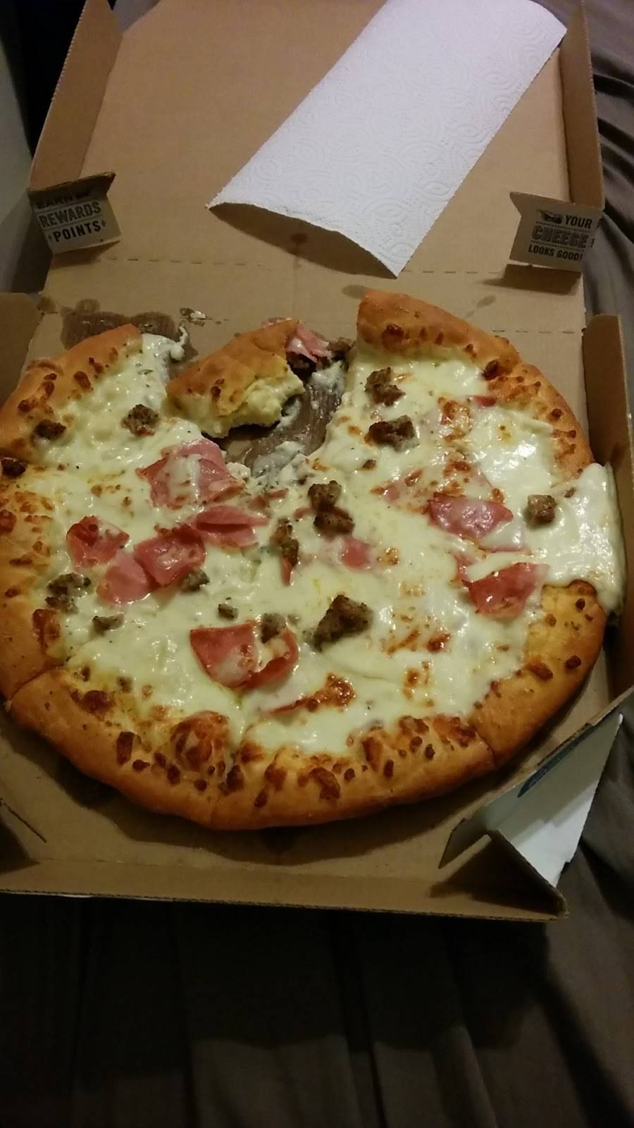 Dominos Pizza | meal delivery | 653 N Saginaw Blvd, Saginaw, TX 76179, USA | 8178474444 OR +1 817-847-4444