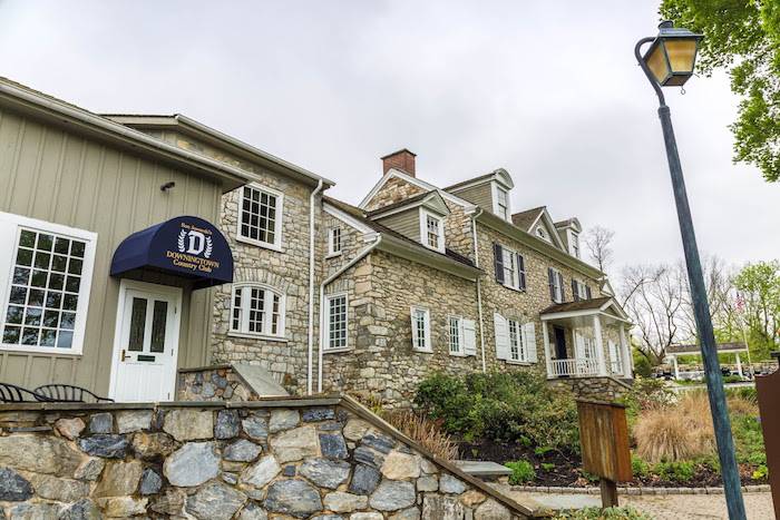 Seven Tap-Tavern | restaurant | 93 Country Club Dr, Downingtown, PA 19335, USA | 6102692000 OR +1 610-269-2000