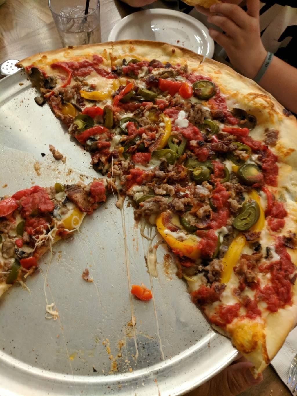 Best Pies Pizzeria & Restaurant | restaurant | 10068 Donner Pass Rd, Truckee, CA 96161, USA | 5305821111 OR +1 530-582-1111