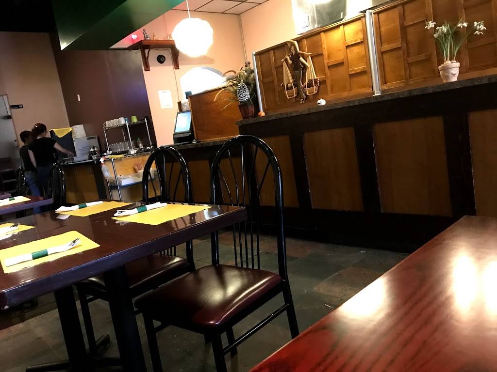 Pho Thom | restaurant | 7313 Baltimore Ave F, College Park, MD 20740, USA | 2405827530 OR +1 240-582-7530