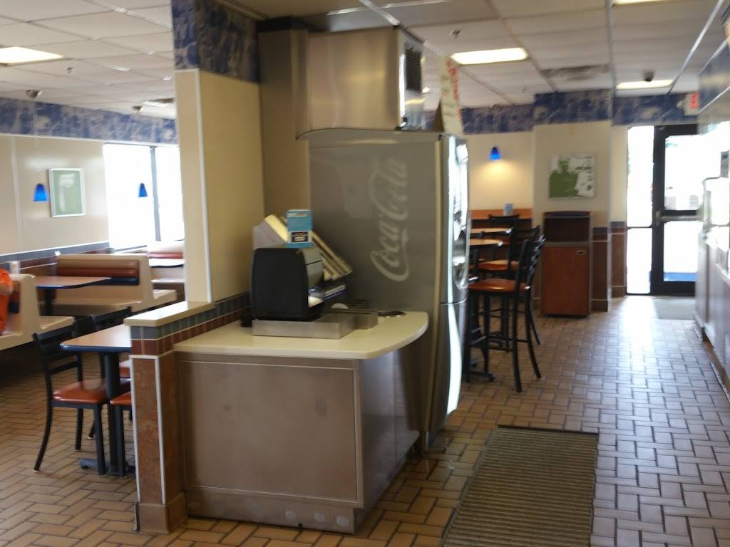 White Castle | restaurant | 110 E N Ave, Carol Stream, IL 60188, USA | 6305109111 OR +1 630-510-9111