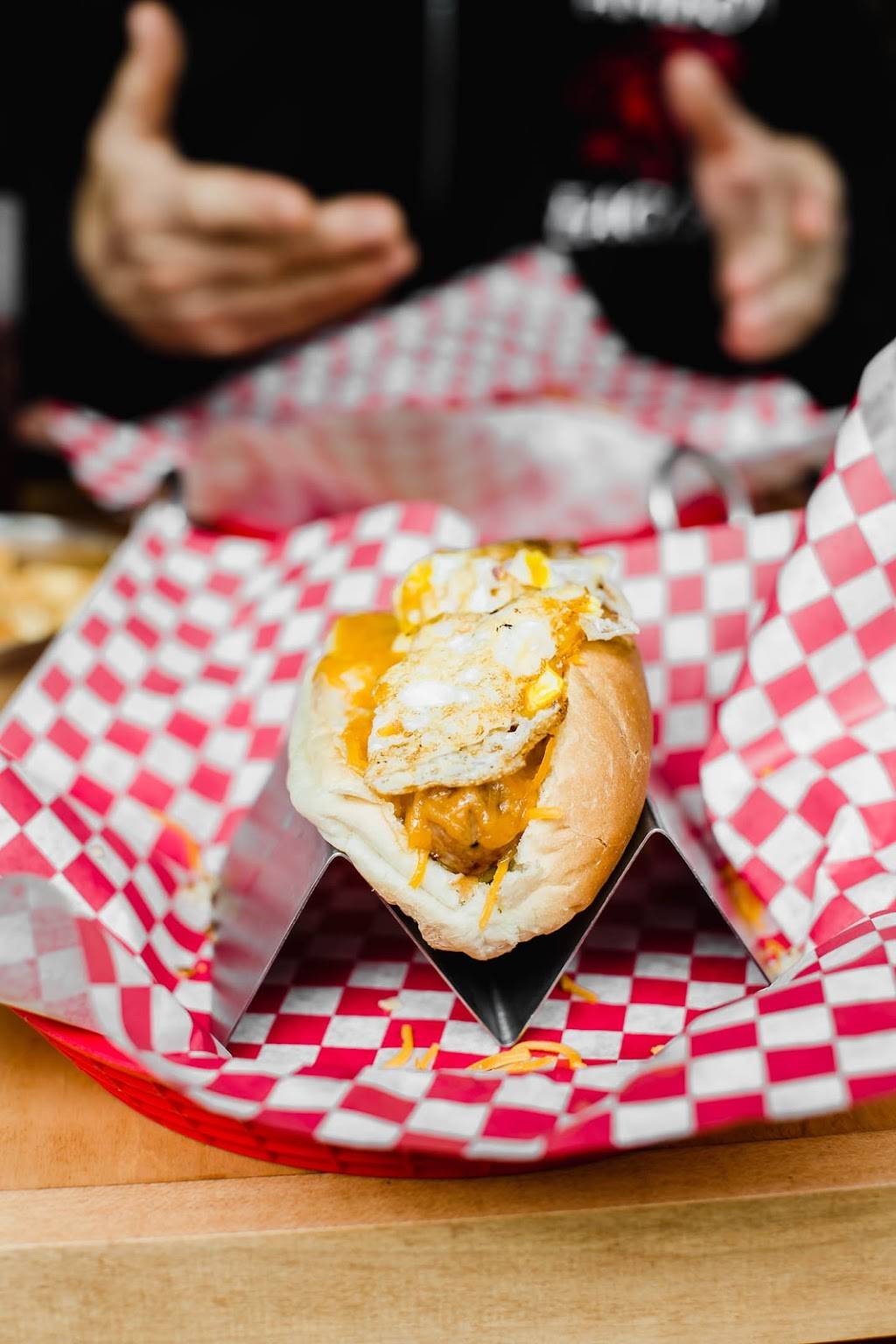 MADdogs Gourmet Hot Dogs | restaurant | 1900 NE 162nd Ave D114, Vancouver, WA 98684, USA | 3608915344 OR +1 360-891-5344