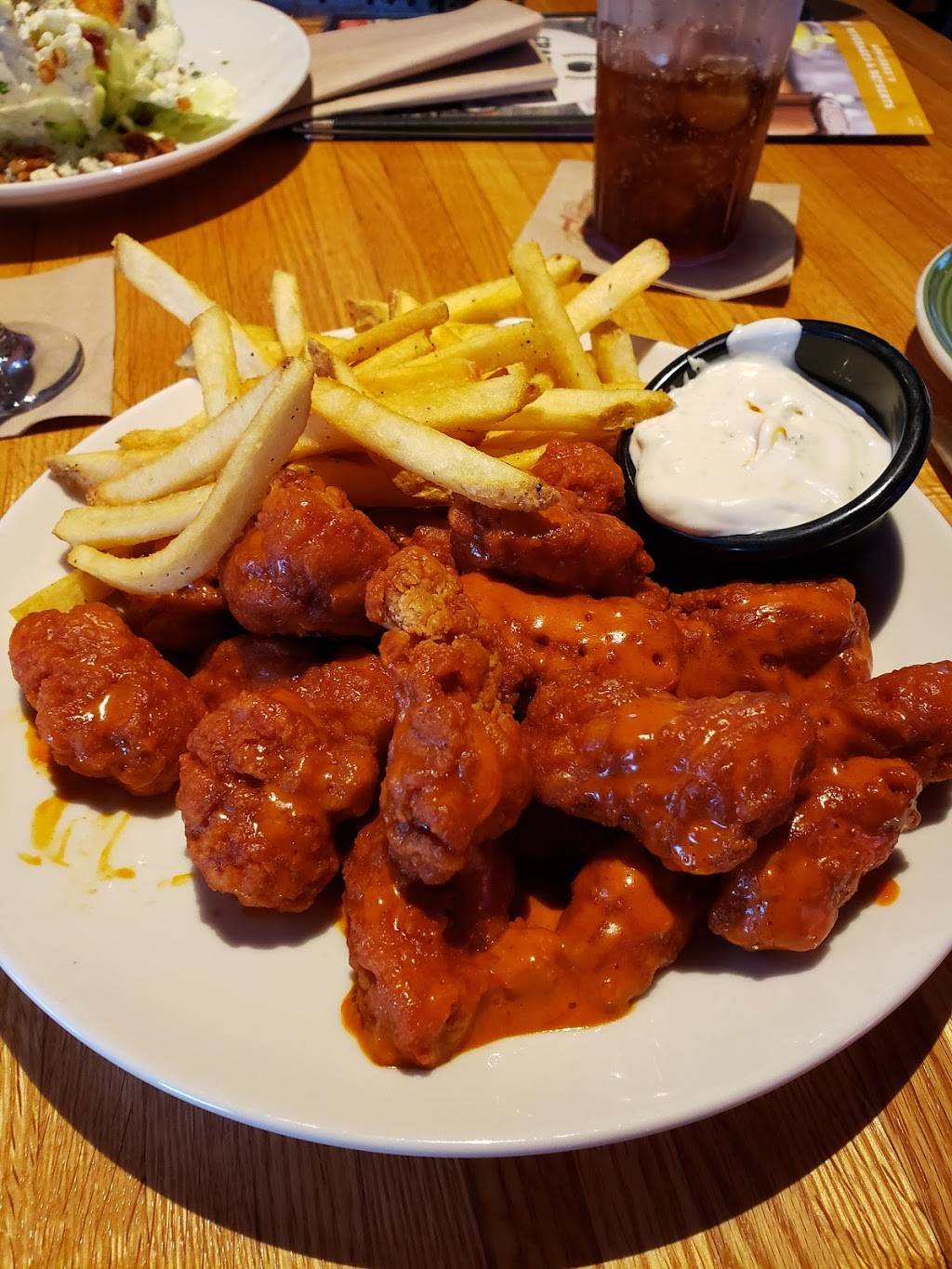 Applebees Grill + Bar | restaurant | 1323 US-22, Phillipsburg, NJ 08865, USA | 9084548000 OR +1 908-454-8000