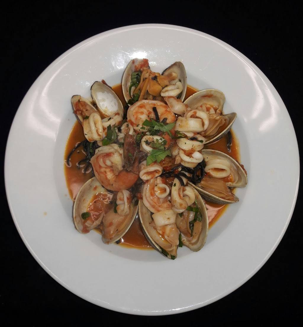 C. Gretos Modern Italian | restaurant | 132 Park Ave, East Rutherford, NJ 07073, USA | 2019353230 OR +1 201-935-3230