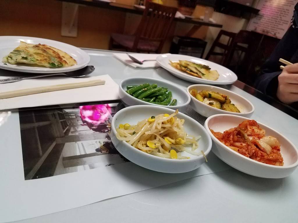 Happy Bibimbap House | restaurant | 635 Chemeketa St NE, Salem, OR 97301, USA | 5035851530 OR +1 503-585-1530