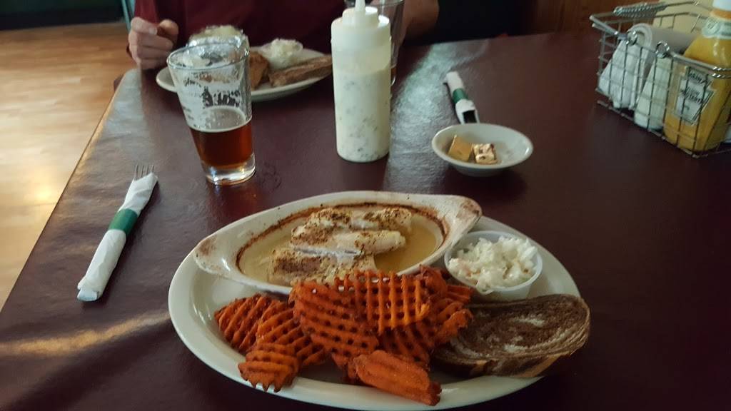 Kenickys Public House | restaurant | 2763 WI-175, Richfield, WI 53076, USA | 2626741604 OR +1 262-674-1604