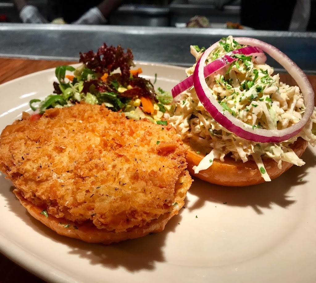 Houstons | restaurant | 5000 Poplar Ave, Memphis, TN 38117, USA | 9016830915 OR +1 901-683-0915