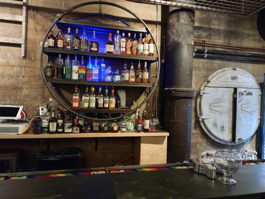 Fusions Bar and Grill | restaurant | 3053 Brighton Blvd, Denver, CO 80216, USA | 3038627376 OR +1 303-862-7376