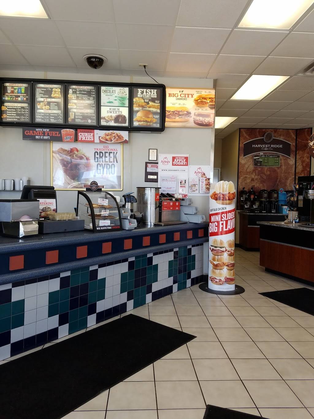 Arbys | restaurant | 3285 Cedar Hedge Ln, Green Bay, WI 54311, USA | 9208632299 OR +1 920-863-2299