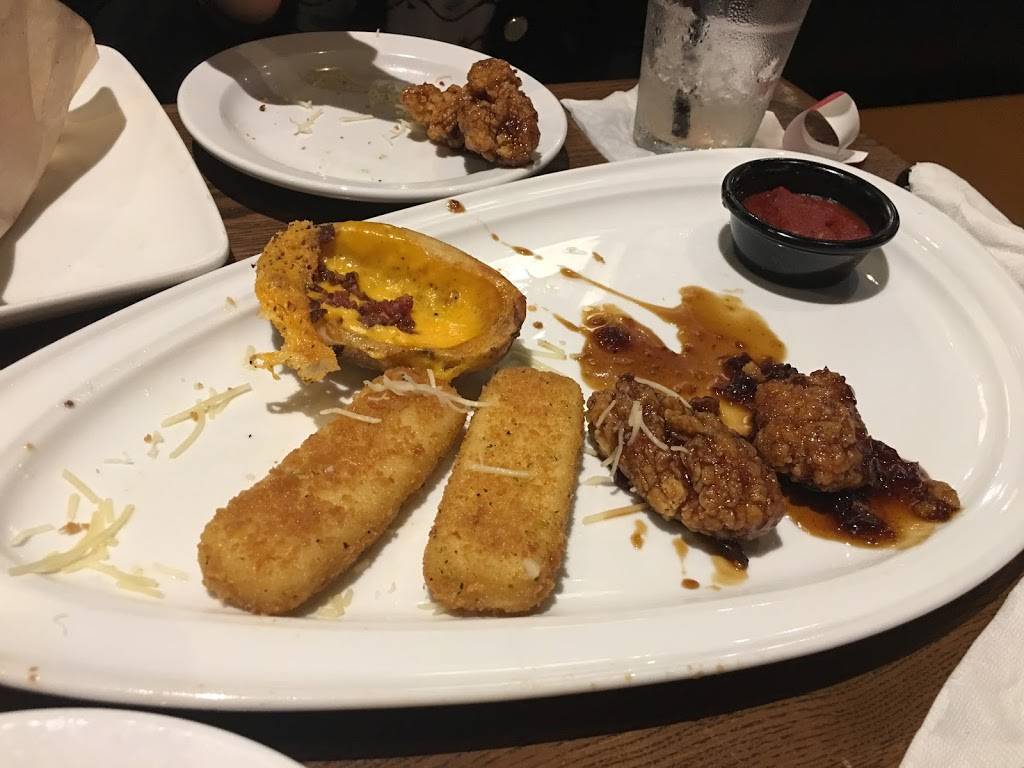 TGI Fridays | restaurant | 2435 Liberty Heights Ave, Baltimore, MD 21215, USA | 4107280394 OR +1 410-728-0394