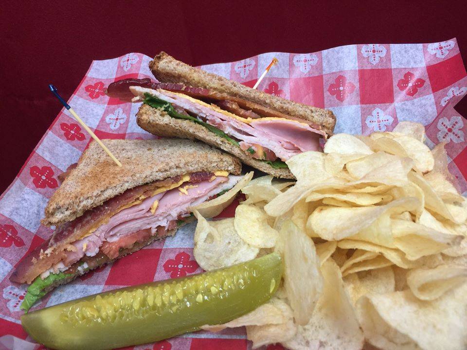 The Red Tie Meat Shop | restaurant | 103 Lindley Ln, Newport, AR 72112, USA | 8702011555 OR +1 870-201-1555