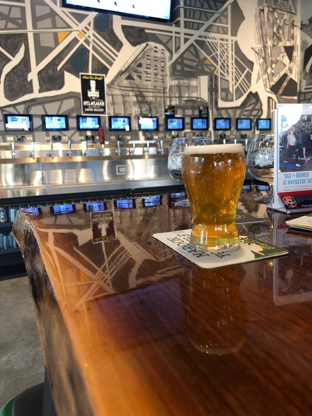 Navigator Taproom | restaurant | 2211 N Milwaukee Ave #100, Chicago, IL 60647, USA | 7736879135 OR +1 773-687-9135