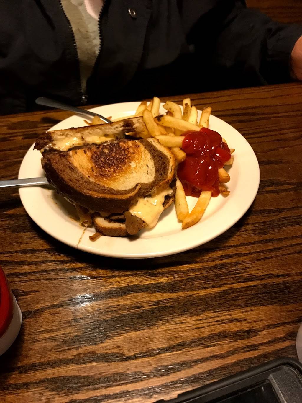 Universal Joint | restaurant | 300 E Stone Ave, Greenville, SC 29609, USA | 8642524055 OR +1 864-252-4055