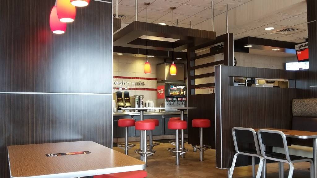 McDonalds | cafe | 4810 S Broadway, Wichita, KS 67216, USA | 3165220588 OR +1 316-522-0588