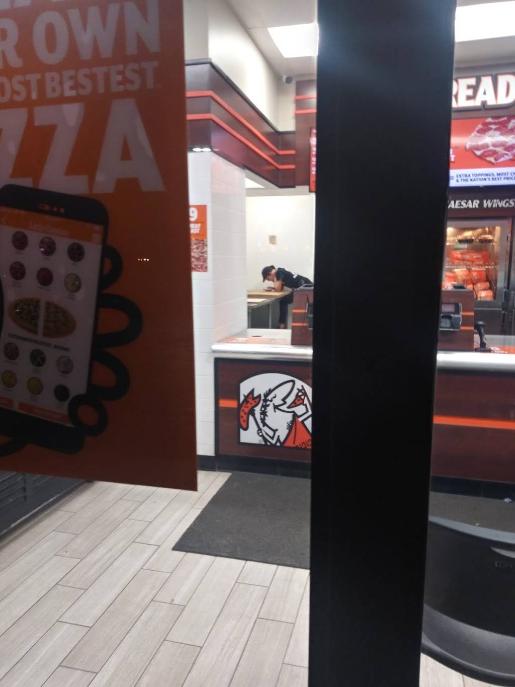 Little Caesars Pizza | meal takeaway | 4700 Cascade Rd SE, Grand Rapids, MI 49546, USA | 6167266677 OR +1 616-726-6677