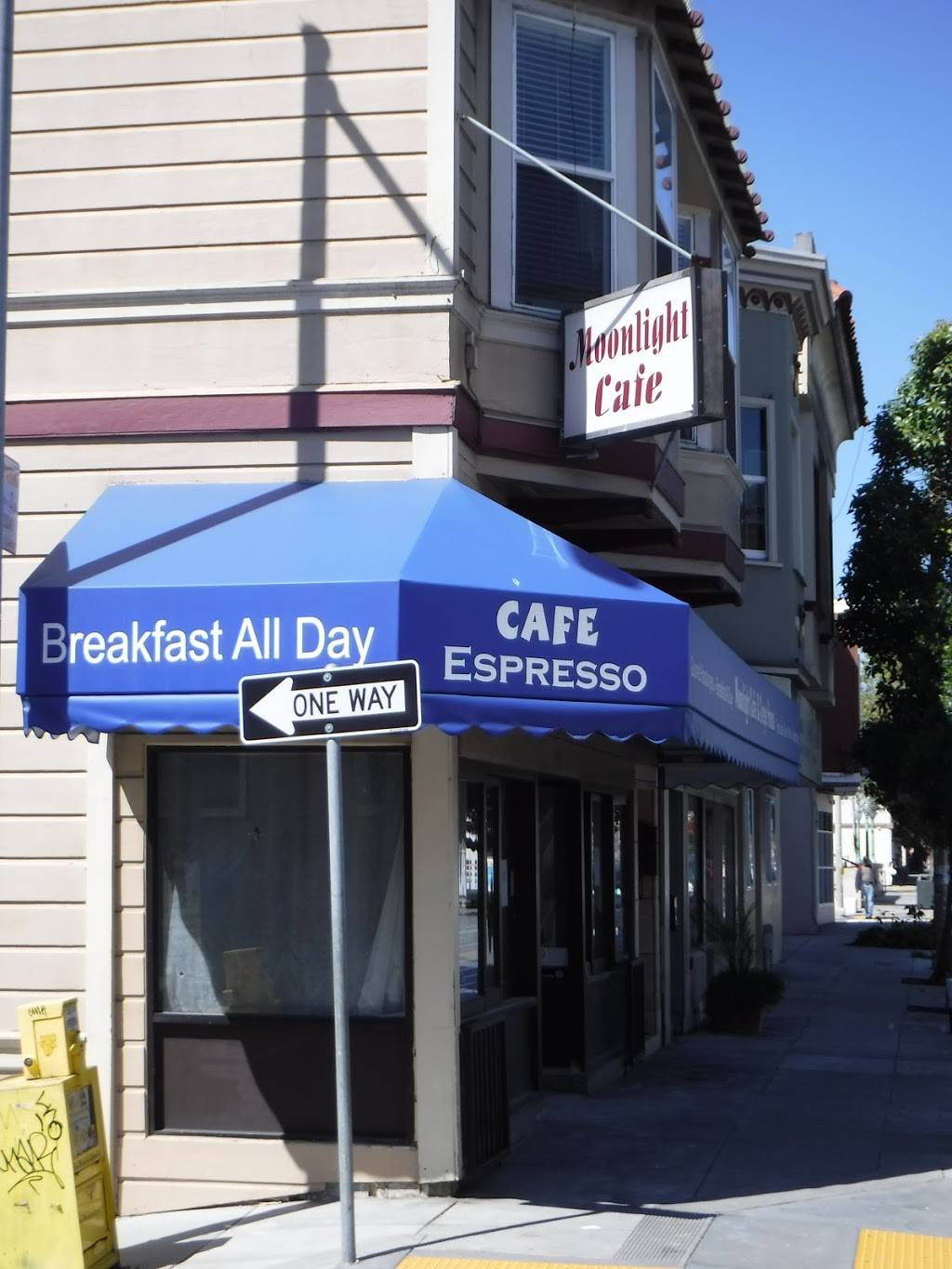 Moonlight Cafe | restaurant | 634 Cortland Ave, San Francisco, CA 94110, USA | 4156476448 OR +1 415-647-6448