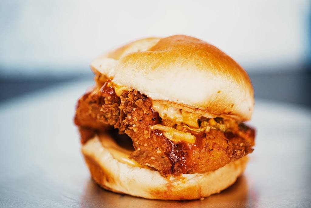 The Brassy Bird | restaurant | 15 S 6th St, Columbia, MO 65201, USA | 5734477059 OR +1 573-447-7059