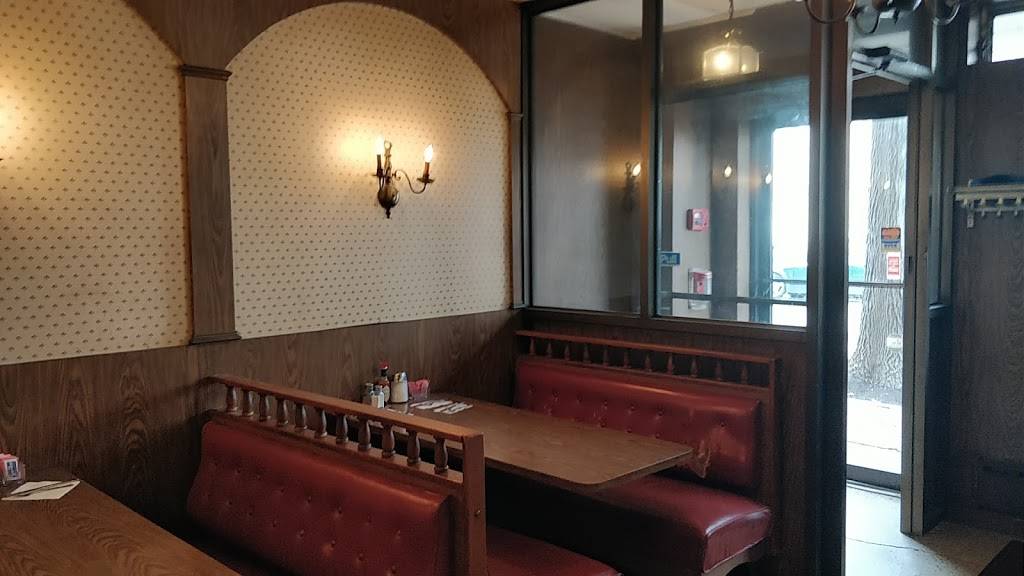 DeSTARRS Restaurant & Bar | restaurant | 112 E Gay St, West Chester, PA 19380, USA | 6106924160 OR +1 610-692-4160