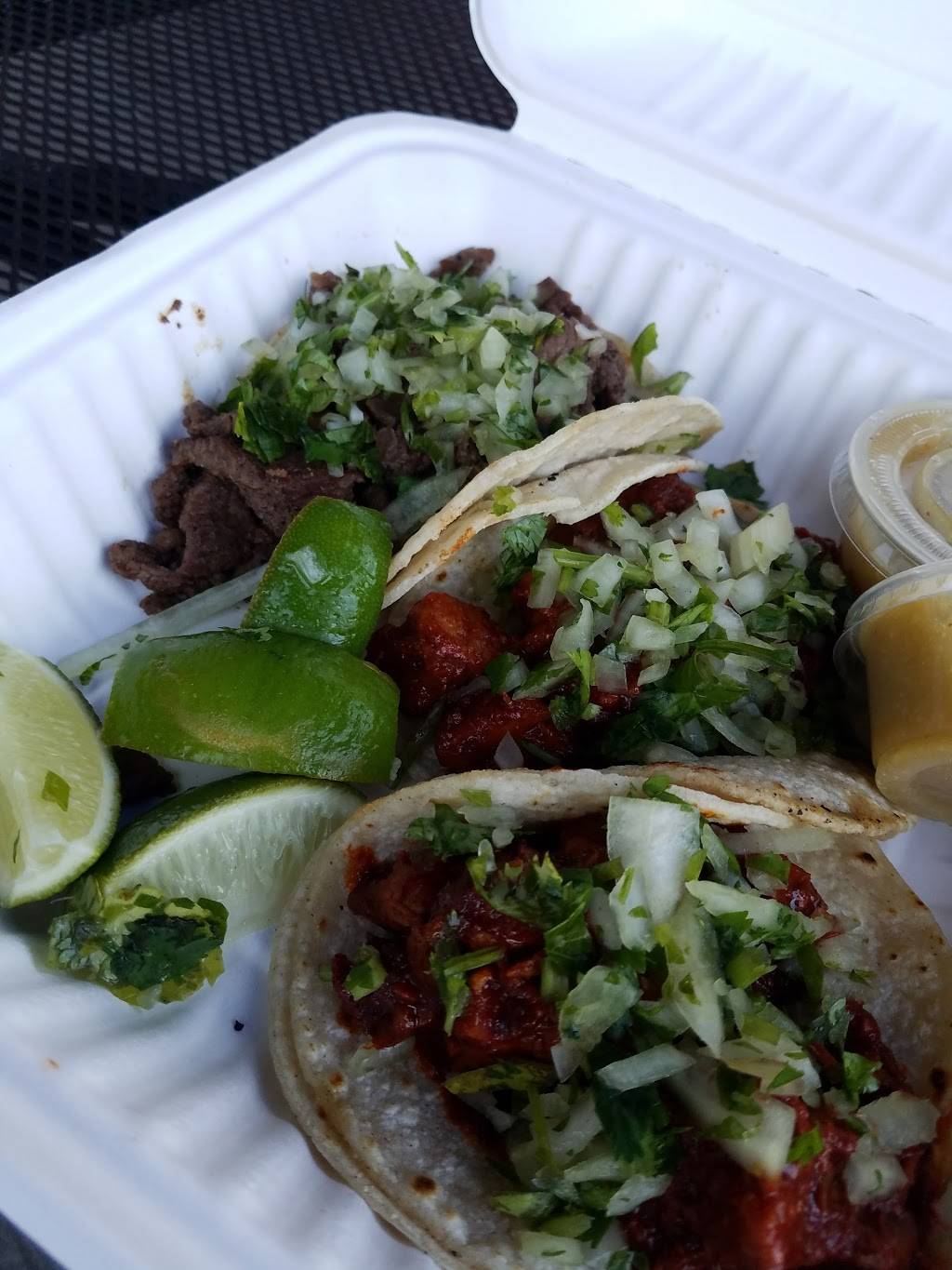 Karlitas Taco Place | restaurant | 512 Woodside Rd, Redwood City, CA 94061, USA | 6503648612 OR +1 650-364-8612