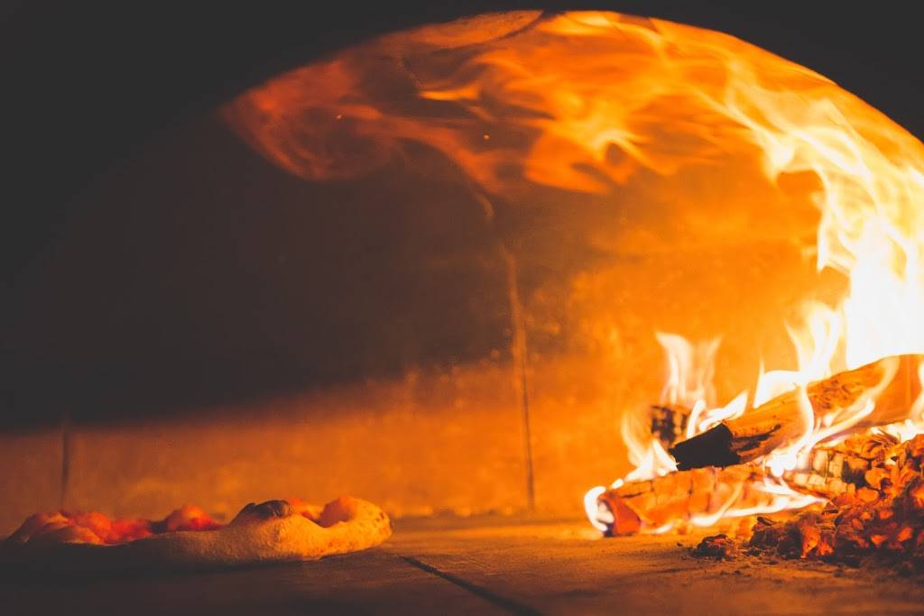 Oak Pizzeria Napoletana | restaurant | 2801, 523 Warren St, Hudson, NY 12534, USA | 5186716300 OR +1 518-671-6300