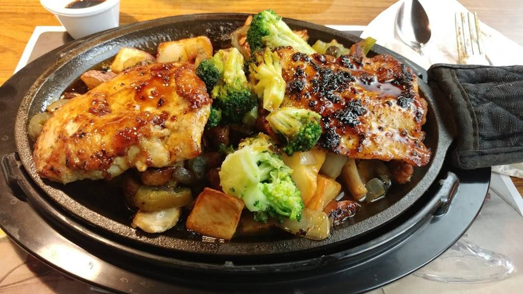 Dennys | restaurant | 3890 Northpoint Blvd, Waukegan, IL 60085, USA | 8474731331 OR +1 847-473-1331