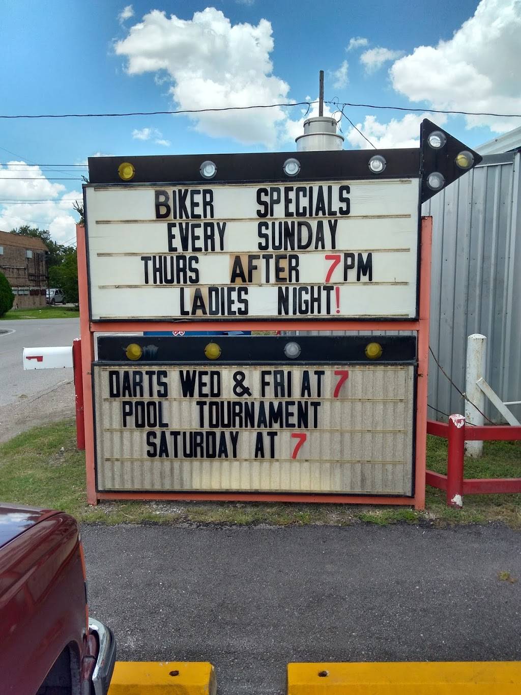 Slays Bar & Grills | restaurant | 1239 Barbara Mae St, Houston, TX 77015, USA | 2819742894 OR +1 281-974-2894