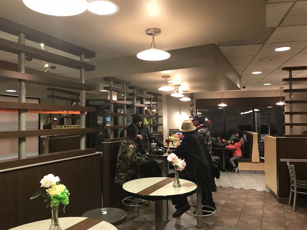 McDonalds | cafe | 1454 W 47th St, Chicago, IL 60609, USA | 7738901004 OR +1 773-890-1004