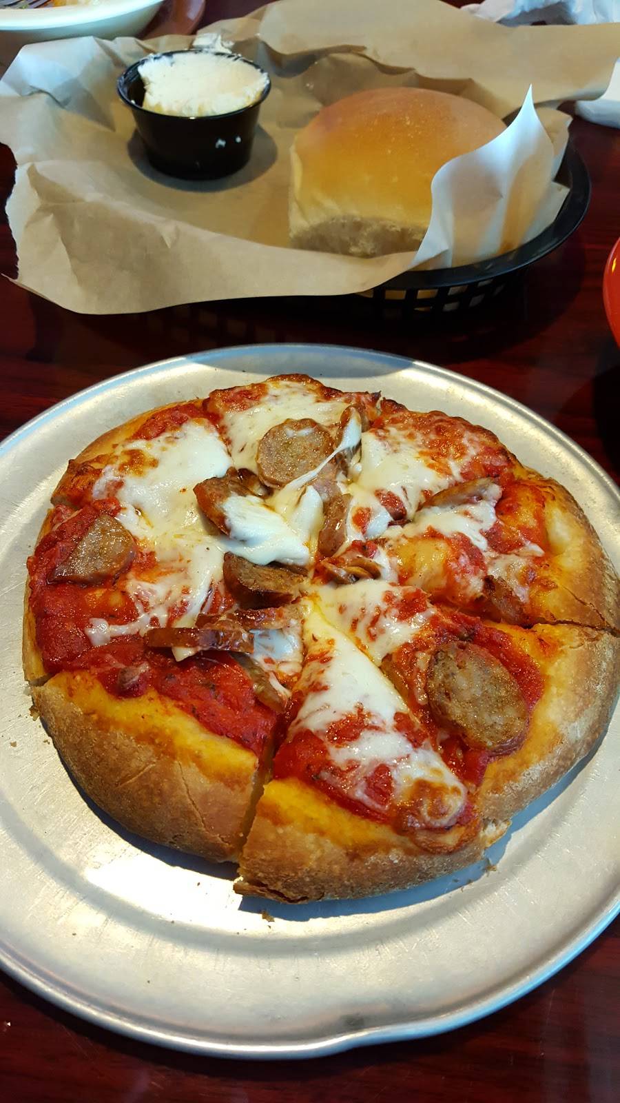 Two Guys Pasta and Pizza | restaurant | 2566 E Highland Ave, Highland, CA 92346, USA | 9098627700 OR +1 909-862-7700