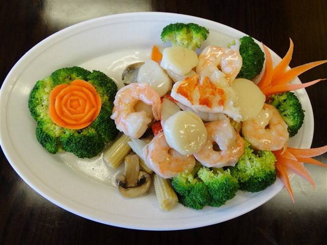 Asian Express | restaurant | 3295 Henry St, Muskegon, MI 49441, USA | 2317336333 OR +1 231-733-6333