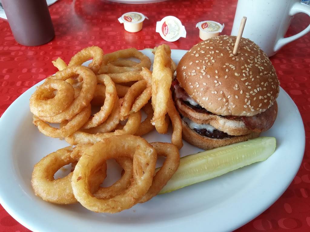 Hi-Ho Diner | restaurant | 2885 Howard Ave, Windsor, ON N8X 3Y4, Canada | 5199155000 OR +1 519-915-5000