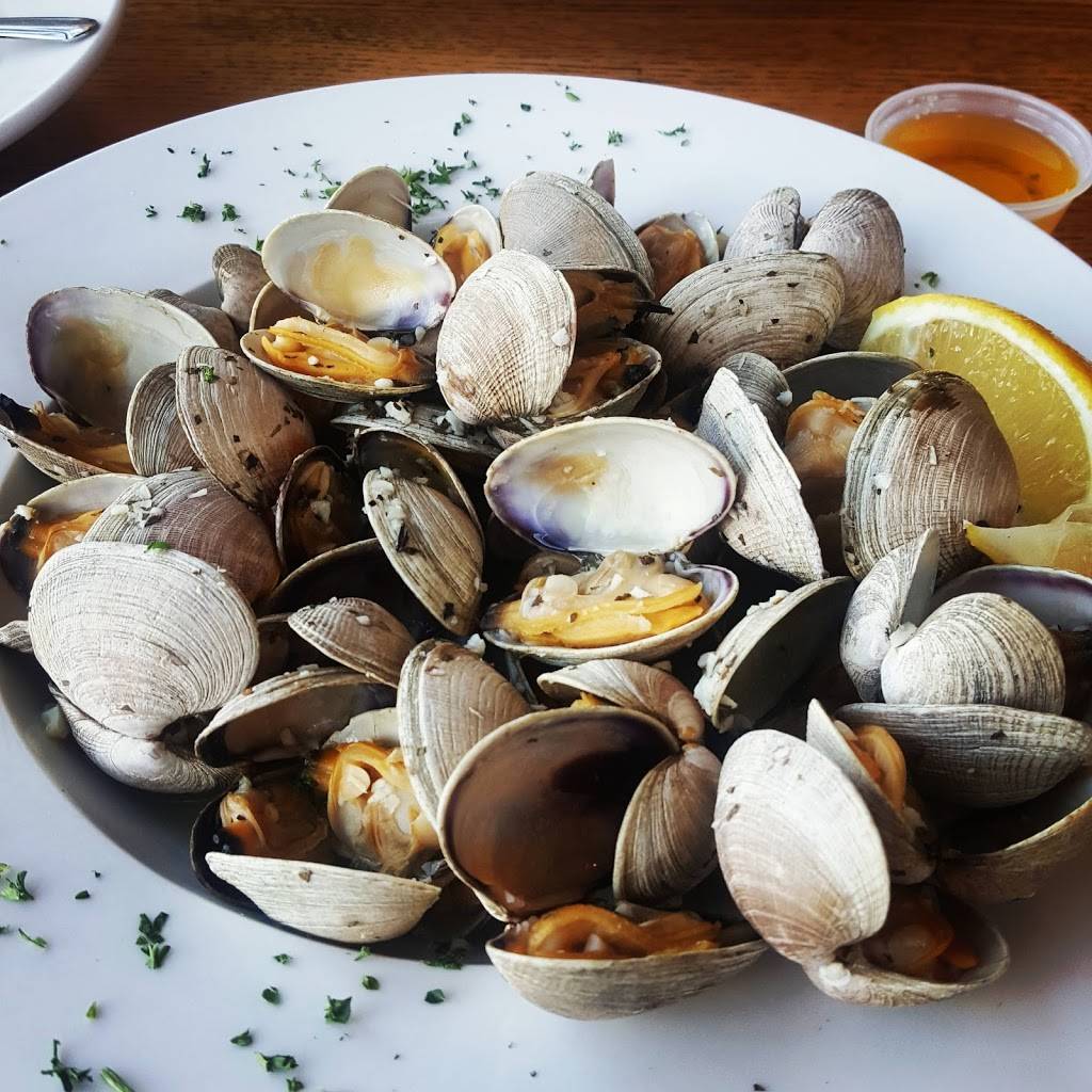 Tugboat Annies | restaurant | 2100 W Bay Dr NW, Olympia, WA 98502, USA | 3609431850 OR +1 360-943-1850