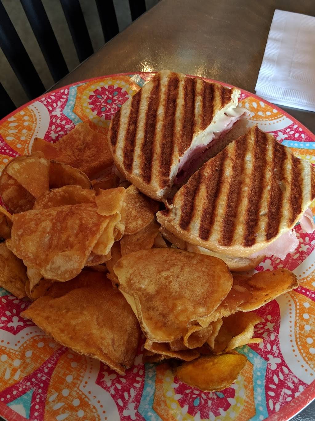 Chef Heathers | restaurant | 2476, 660 W Main St, Abingdon, VA 24210, USA | 2766983433 OR +1 276-698-3433