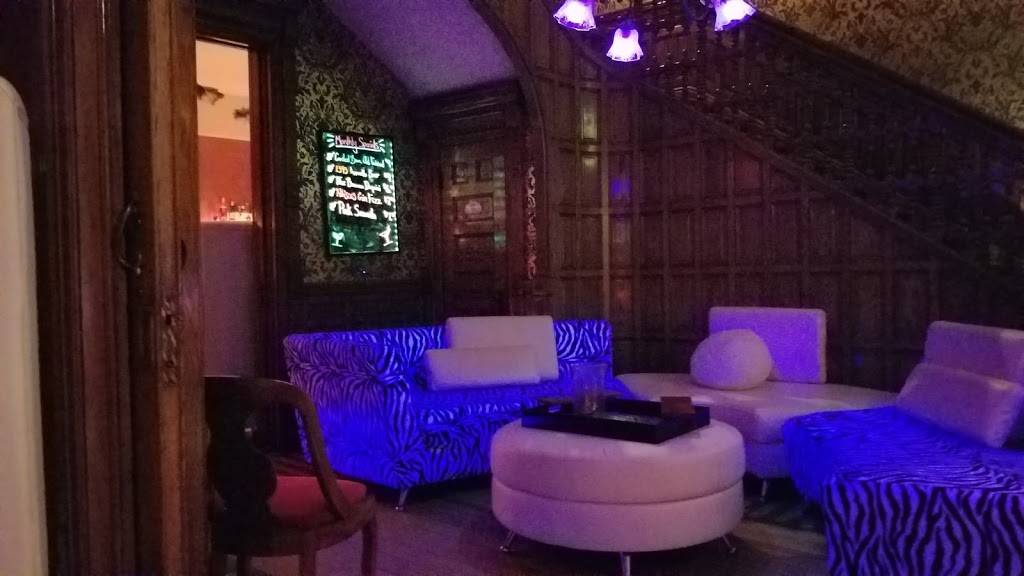 1393 Lounge Martini & Dessert Bar | night club | 1393 Main St, Marinette, WI 54143, United States | 7157329531 OR +1 715-732-9531