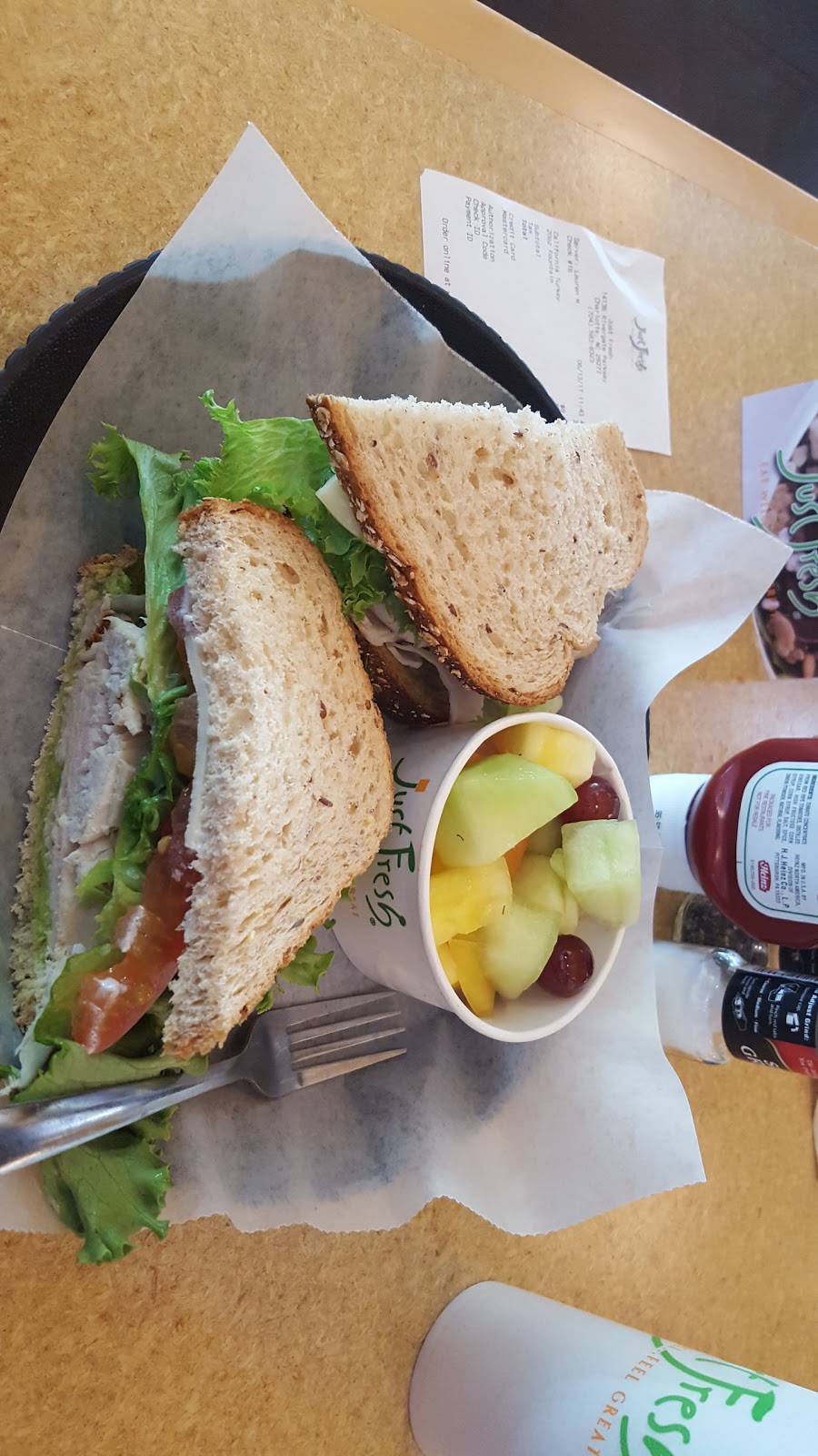 Just Fresh | restaurant | 14136 Rivergate Pkwy #400, Charlotte, NC 28273, USA | 7045838323 OR +1 704-583-8323