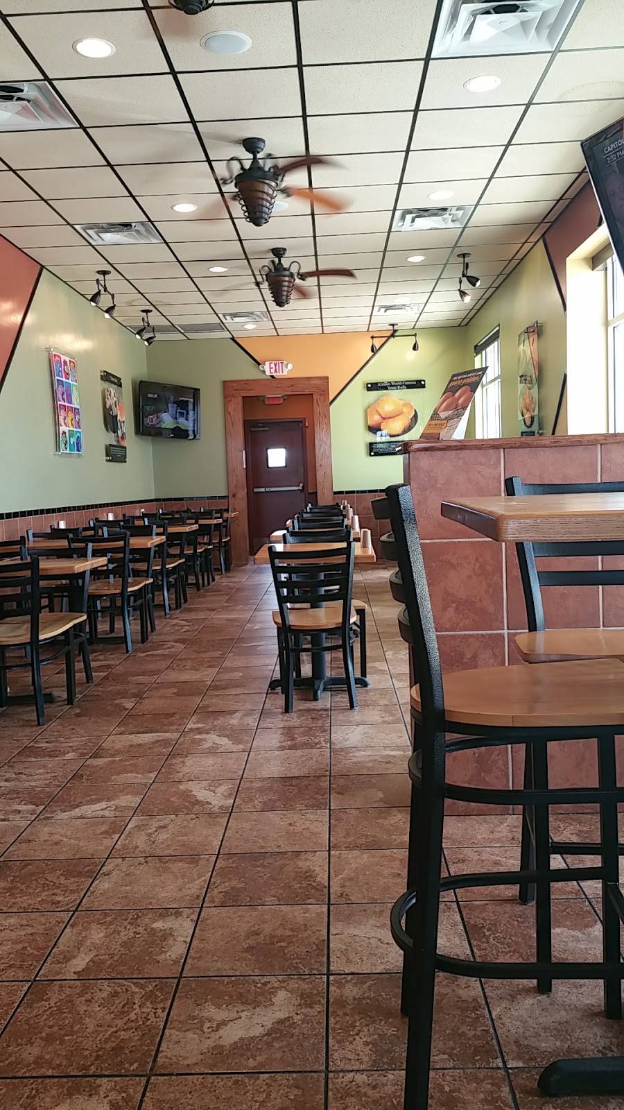 Golden Chick | meal takeaway | 14427 US-87, La Vernia, TX 78121, USA | 8307792184 OR +1 830-779-2184