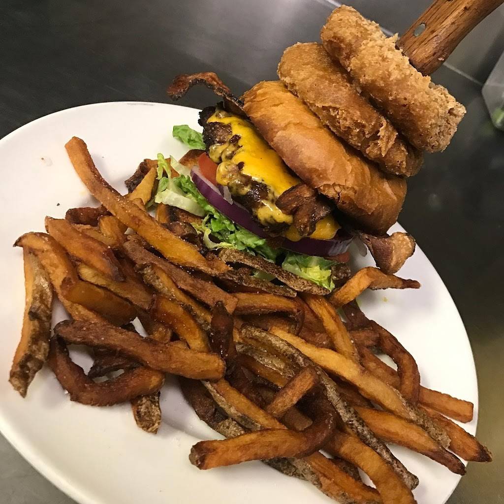 Marcis Sports Bar & Grill | restaurant | 28200 Bouquet Canyon Rd, Santa Clarita, CA 91350, USA | 6612968000 OR +1 661-296-8000