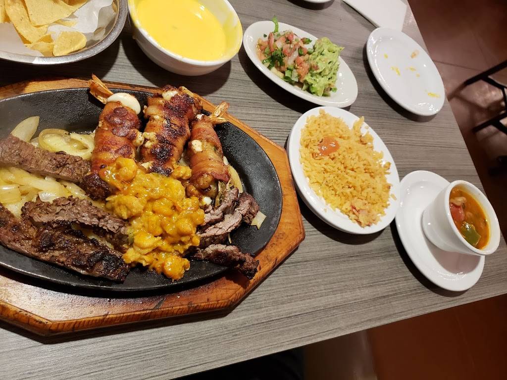 La Casona | restaurant | 105 Abner Jackson Pkwy, Lake Jackson, TX 77566, USA | 9792920900 OR +1 979-292-0900