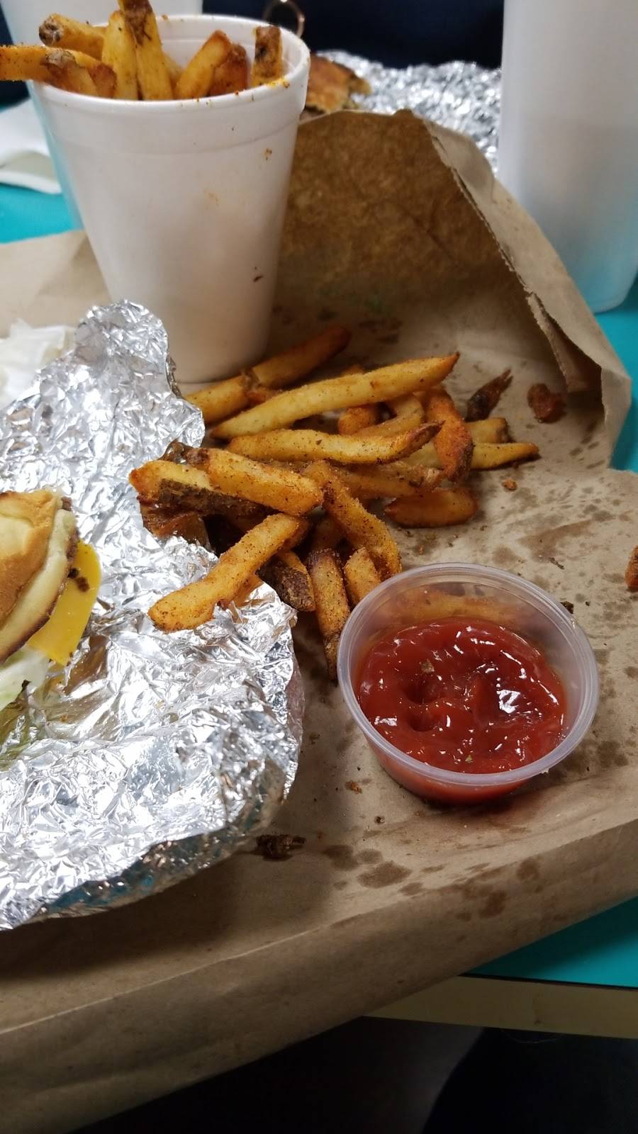 Jeffs Burger Shack | restaurant | 14126 Dixie Hwy, Louisville, KY 40272, USA | 5023840972 OR +1 502-384-0972