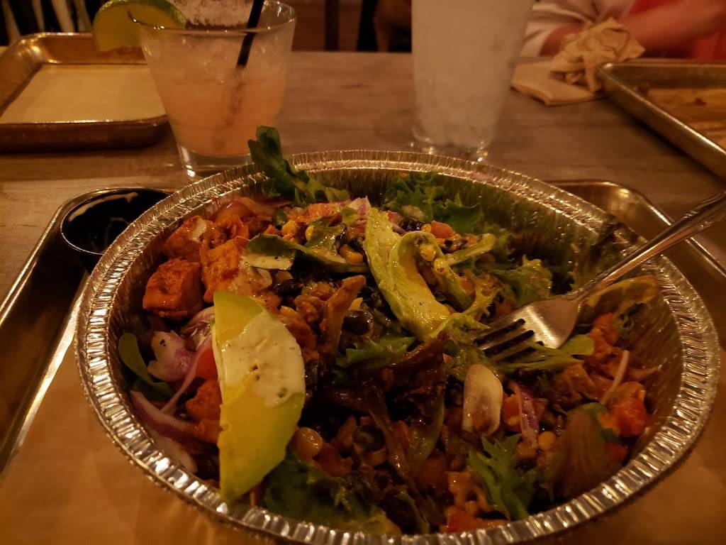 Lunas Tacos & Tequila | restaurant | 806 9th St, Greeley, CO 80631, USA | 9706738509 OR +1 970-673-8509