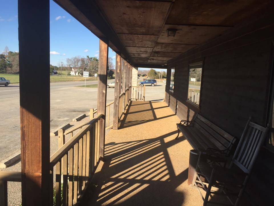 Sheldons Motel & Restaurant | restaurant | 1450 Four Locust Hwy, Keysville, VA 23947, USA | 4347368434 OR +1 434-736-8434